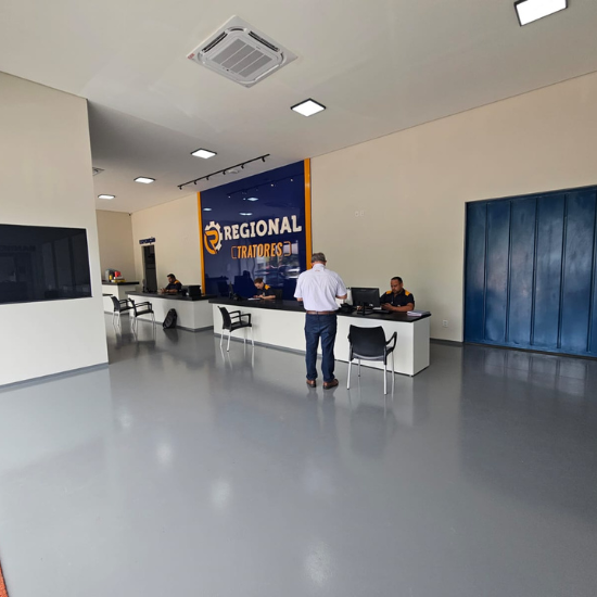 Estoque de peças Regional Tratores
